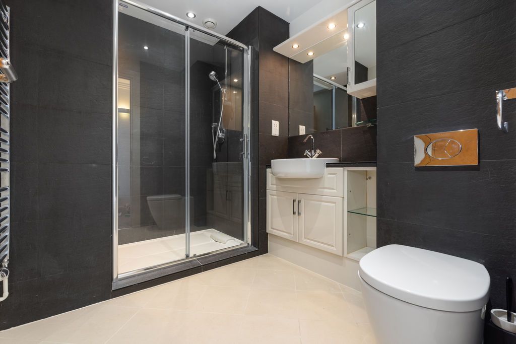 Additional image 6 of 3 bed flat for sale11 Imperial Heights, The Promenade, Port Erin IM9