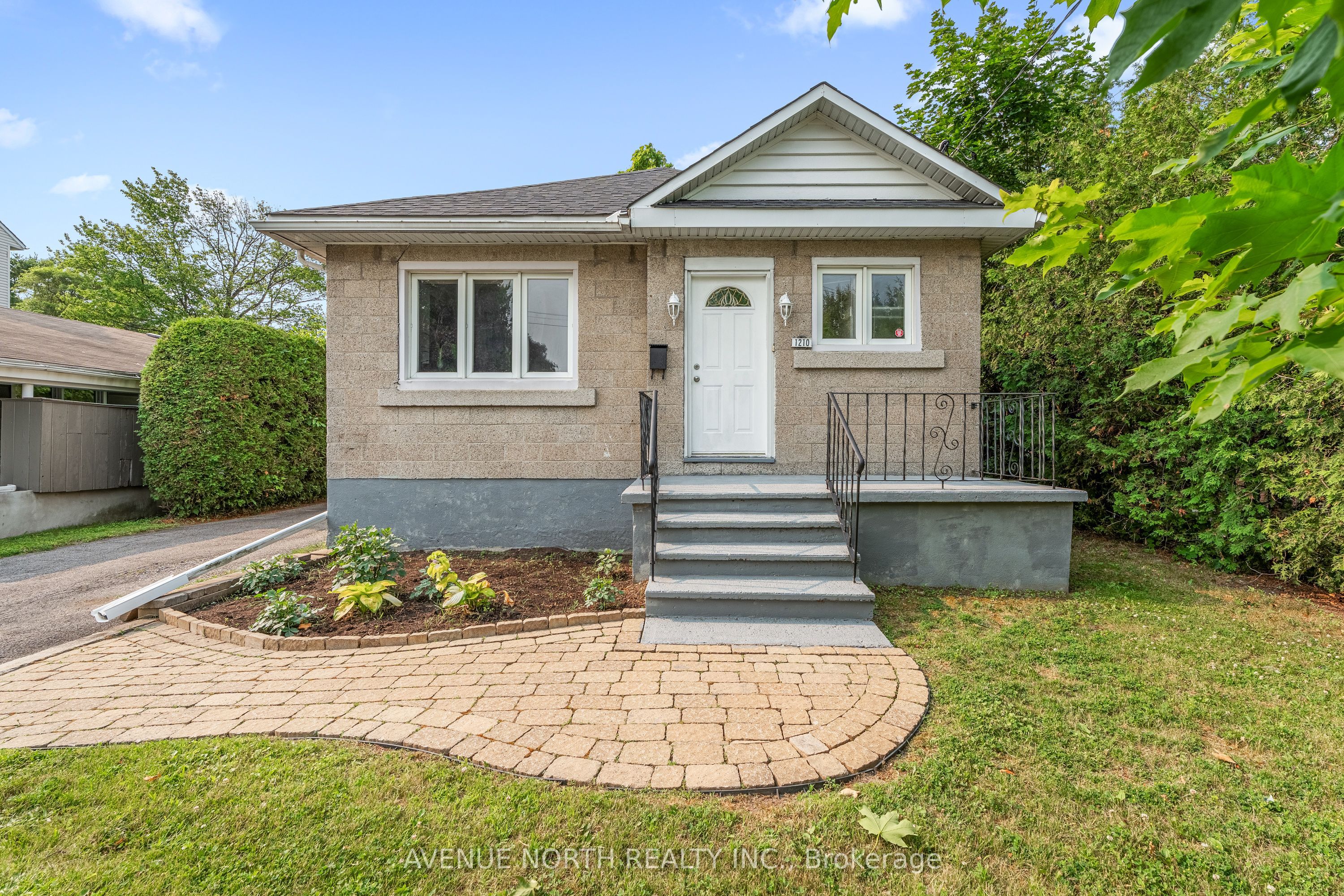 1210 Erie Avenue, Ottawa, ON, K1V 6G6