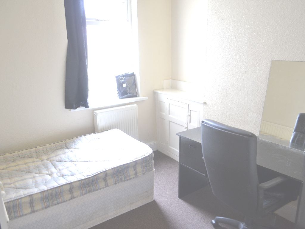 Additional image 12 of 6 bed end terrace house to rent21 Tachbrook Road, Leamington Spa CV31