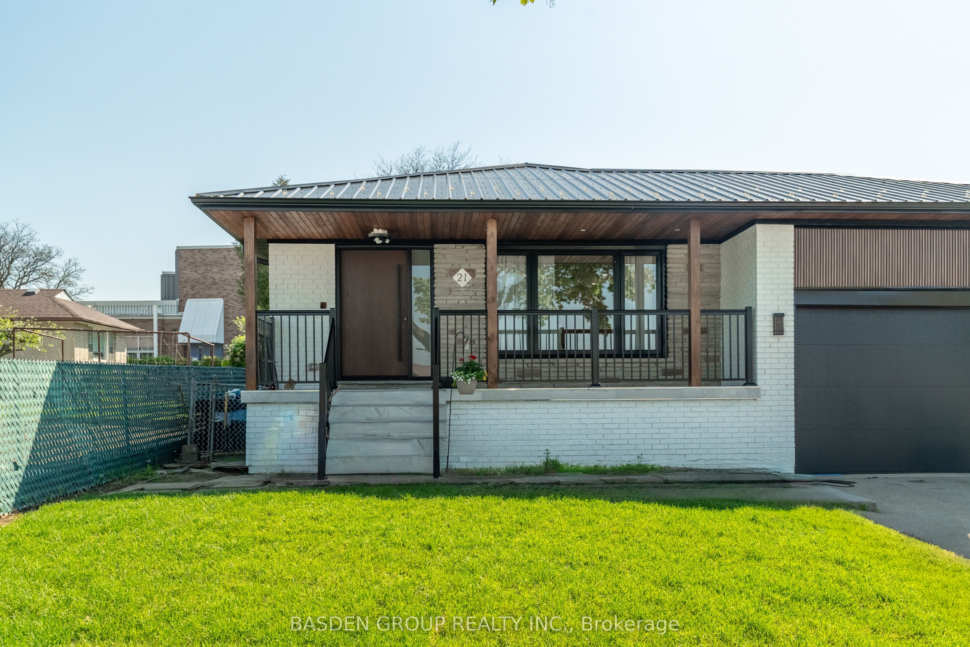 Additional image 3 of 21 Mayberry Road, Toronto, ON, M3N 2A5