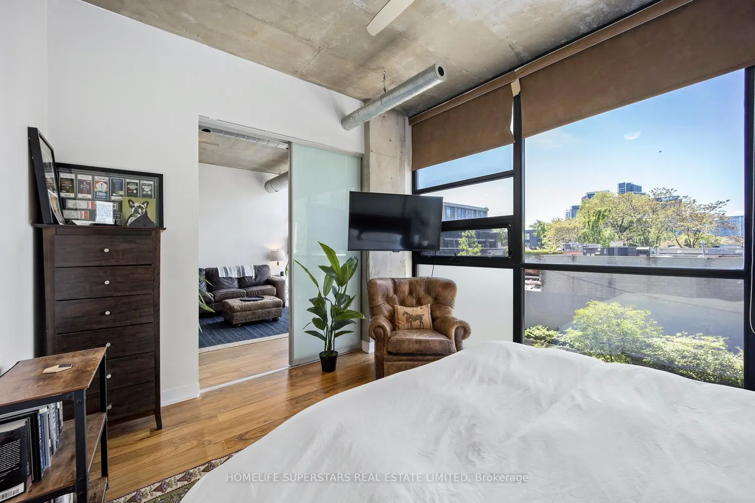 60 Bathurst Street 303 photo 4