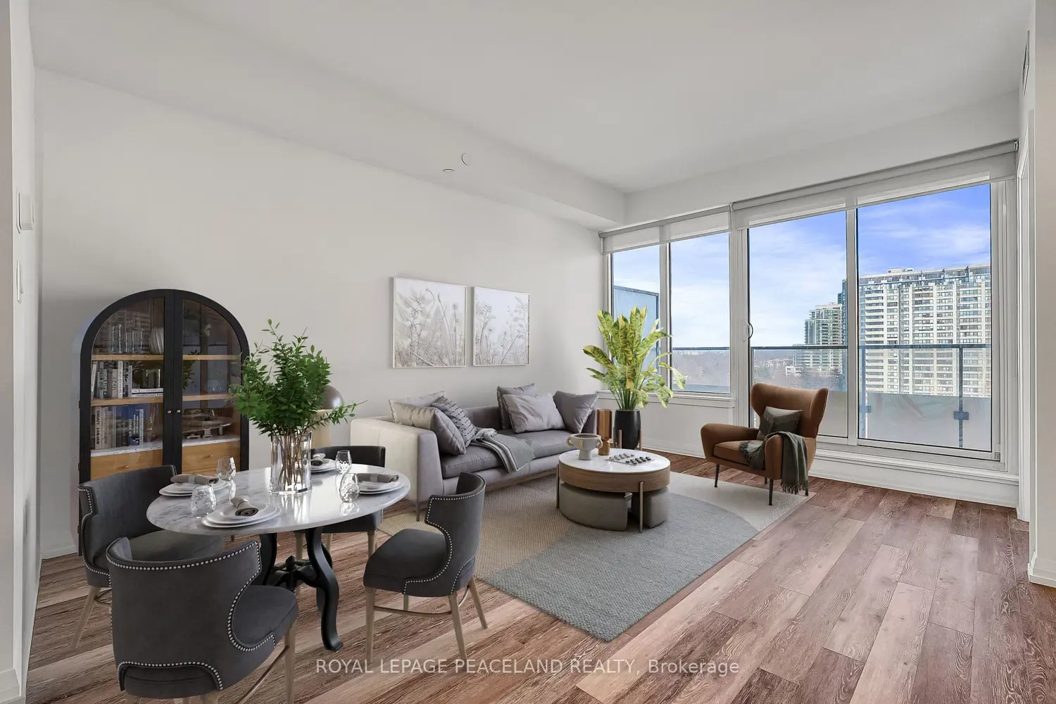 75 Canterbury Place 1215 photo 3