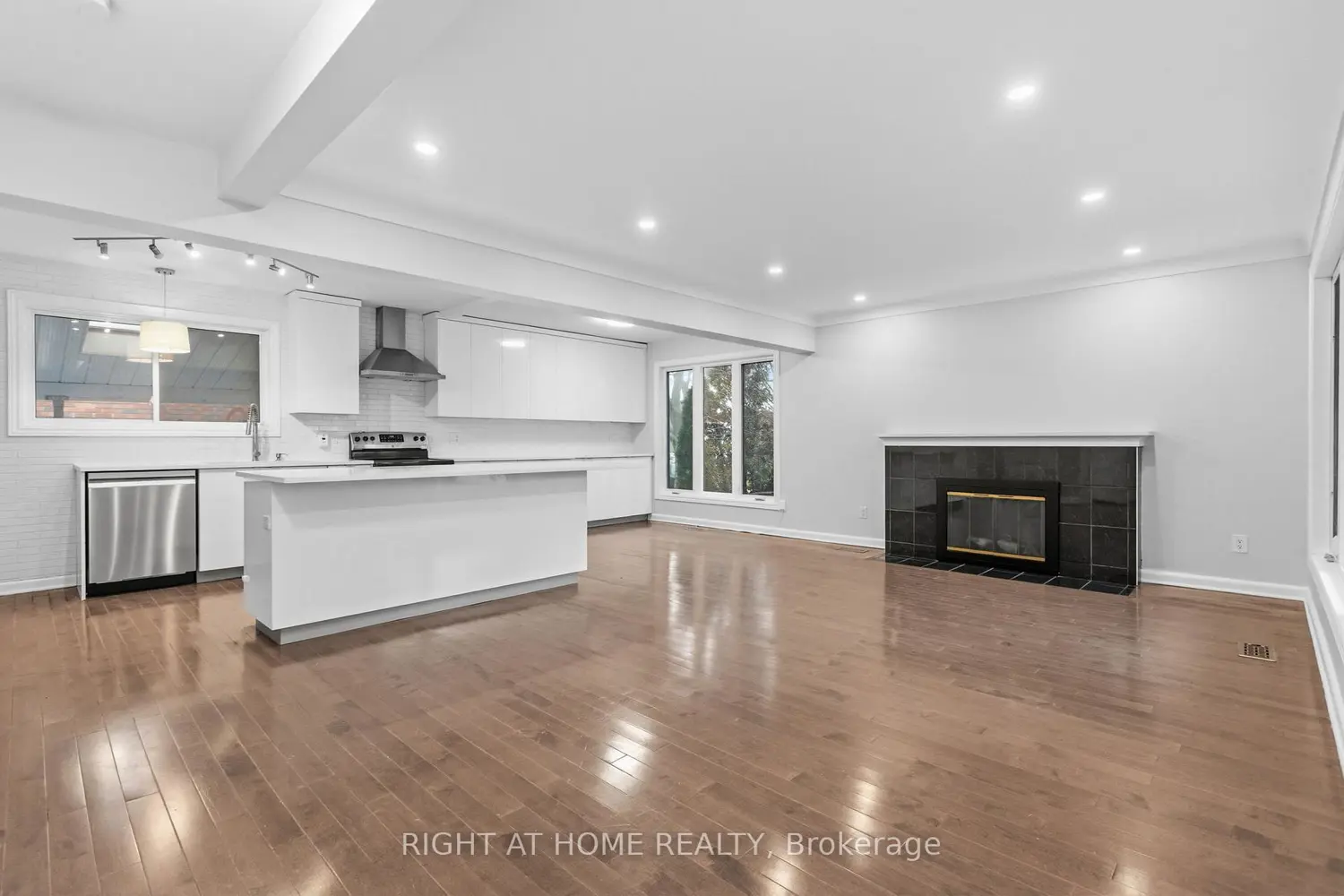 1808 Gilbert Avenue photo 3