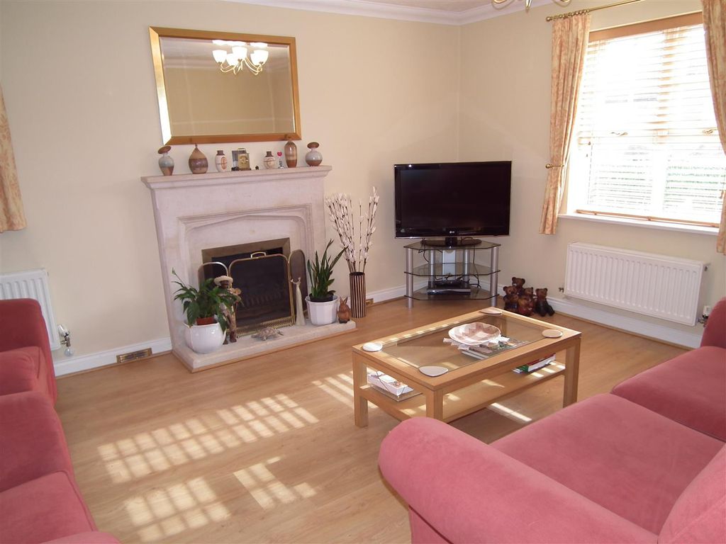 Additional image 3 of 5 bed detached house to rentAbington Vale, Northampton NN3