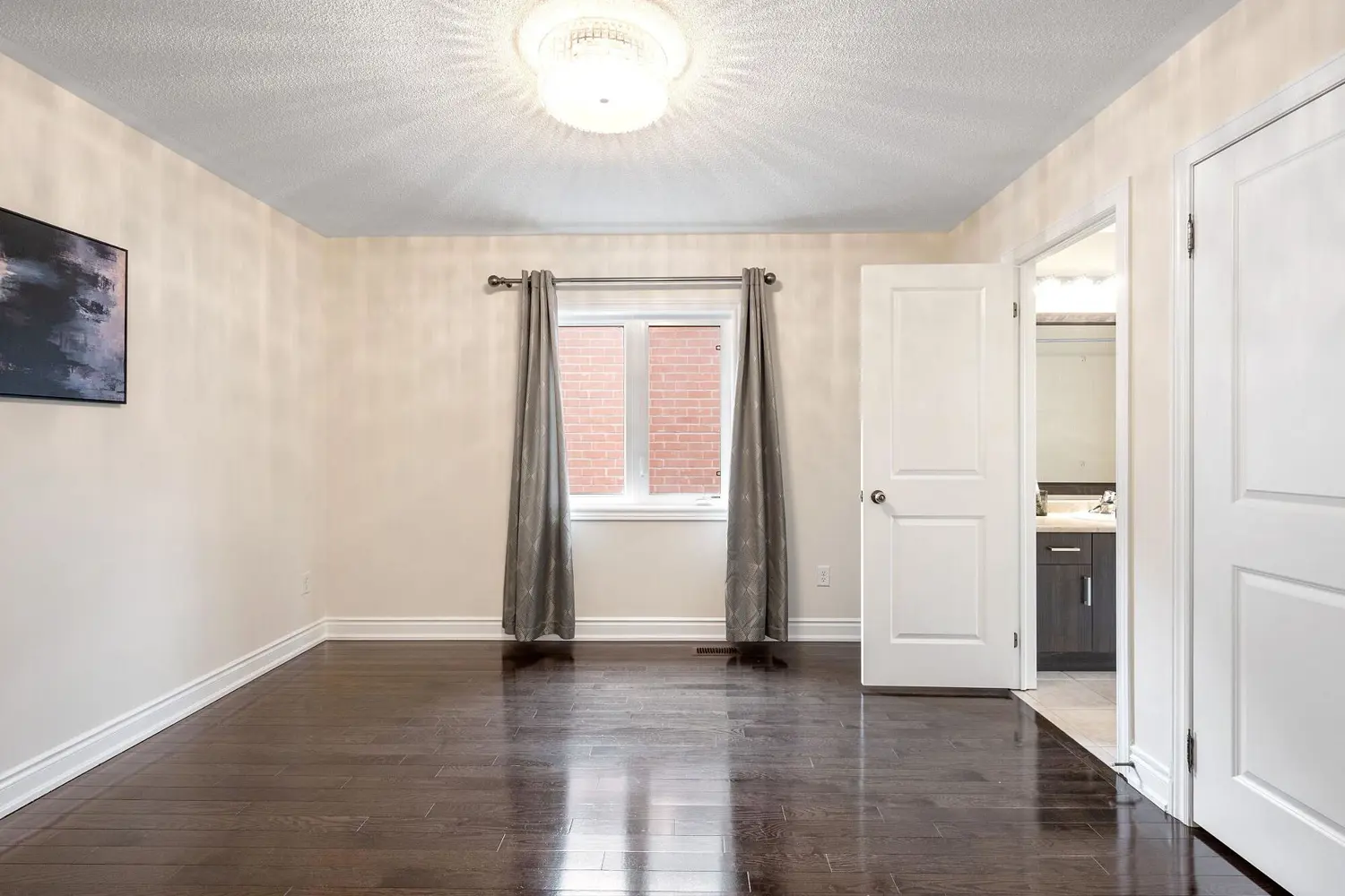 Additional image 10 of 27 Lampman Crescent