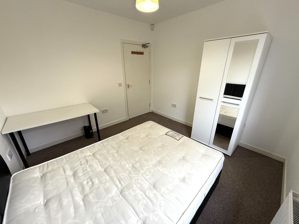 Additional image 10 of 5 bed semi-detached house to rentBroomhouse Street South, Edinburgh EH11