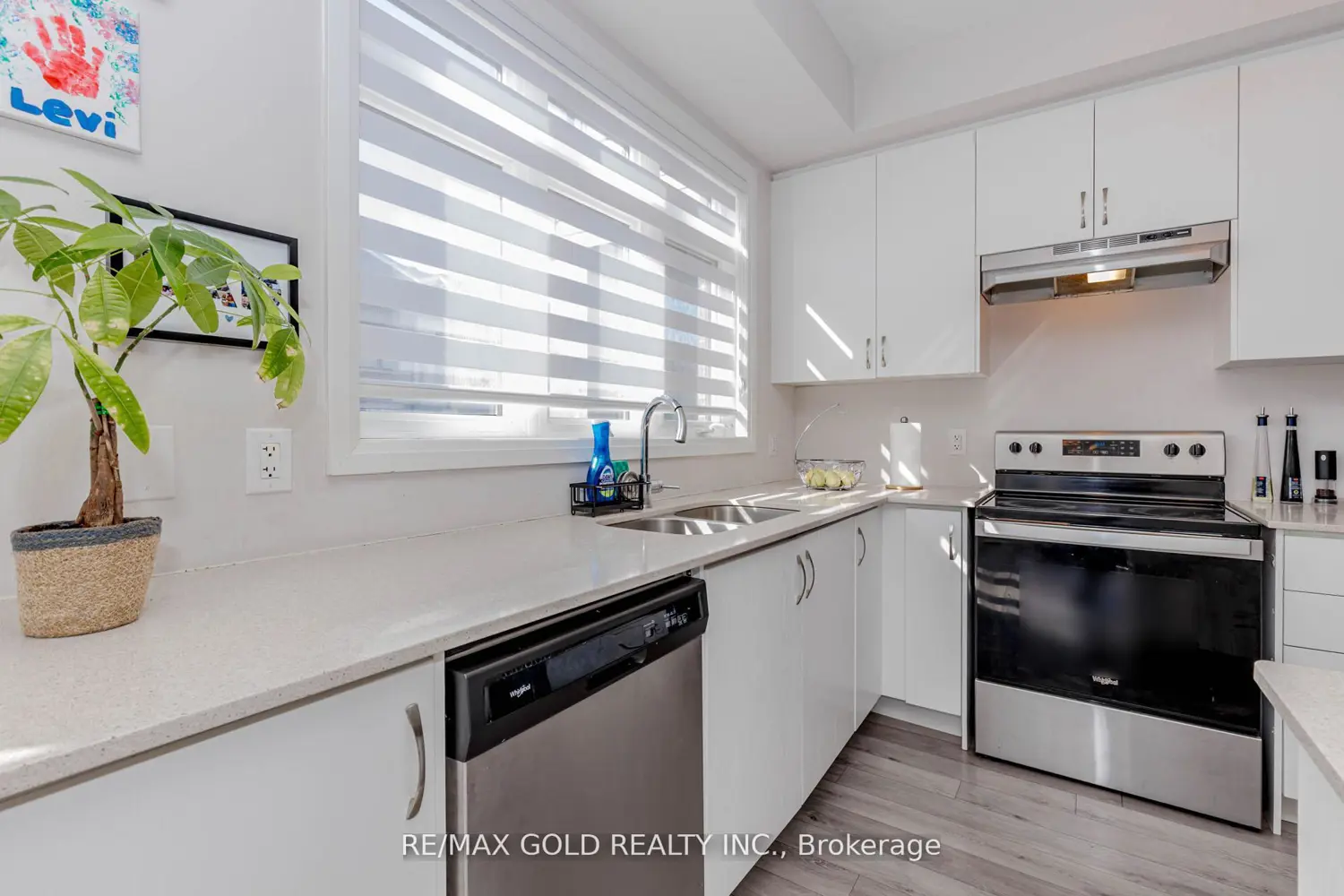 Additional image 10 of 585 Colborne Street 1007