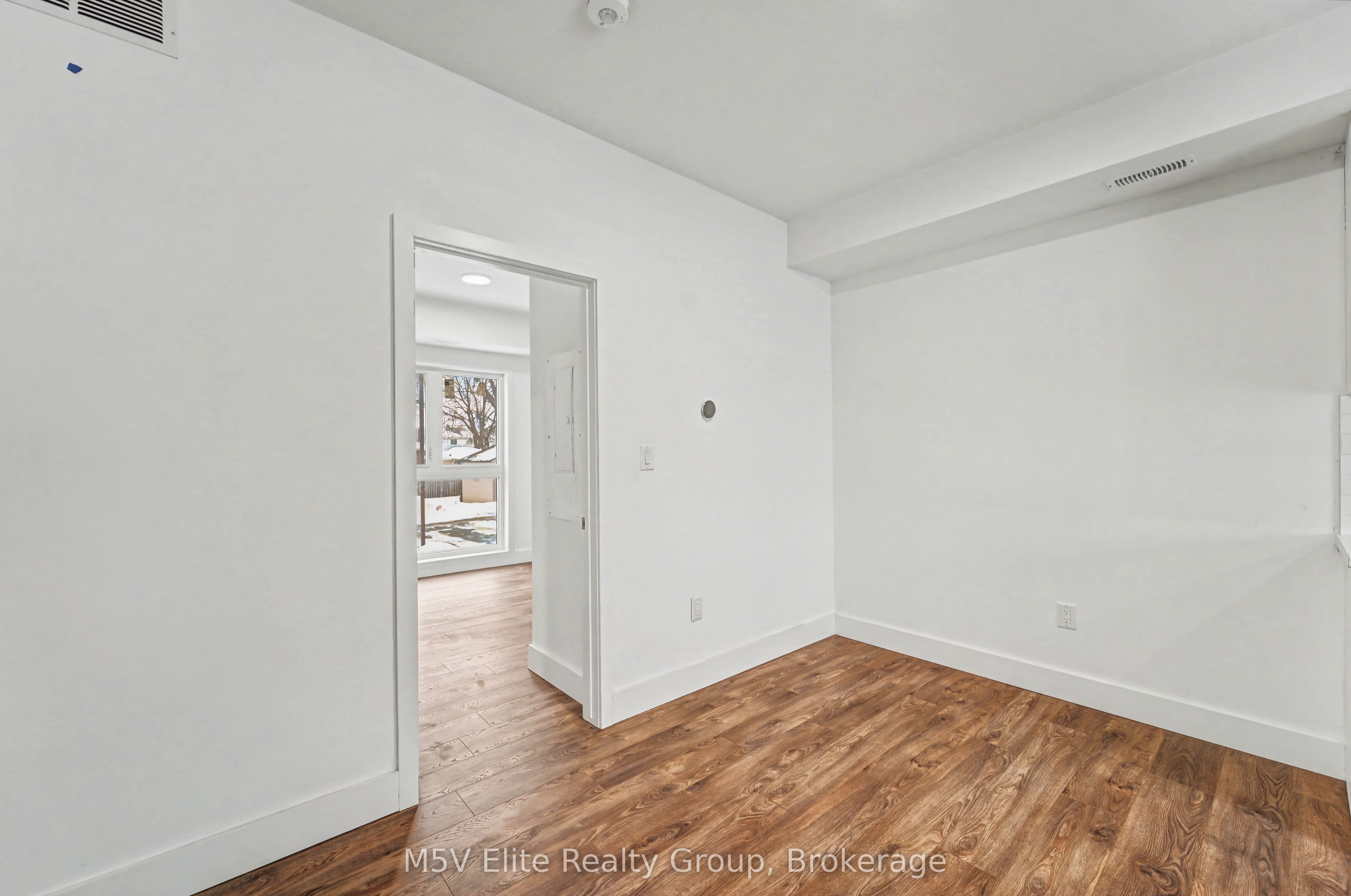 Additional image 2 of 217-6638 Mcleod Road, Niagara Falls, ON, L2G 3G5