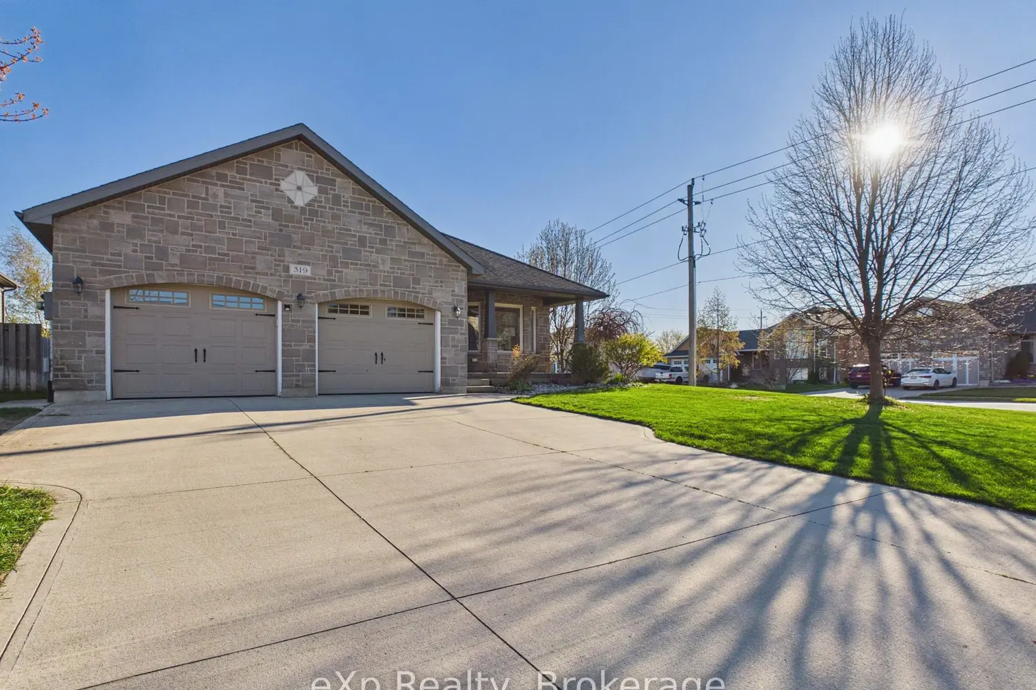 Additional image 2 of 319 Gingrich Crescent