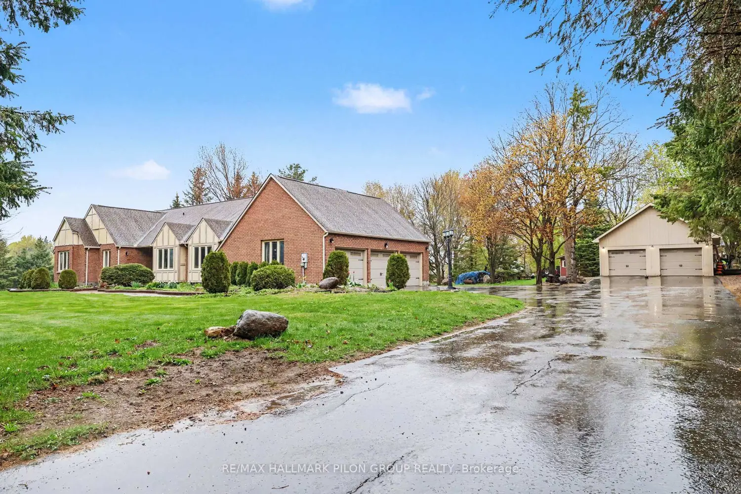 1619 Sequoia Drive photo 2