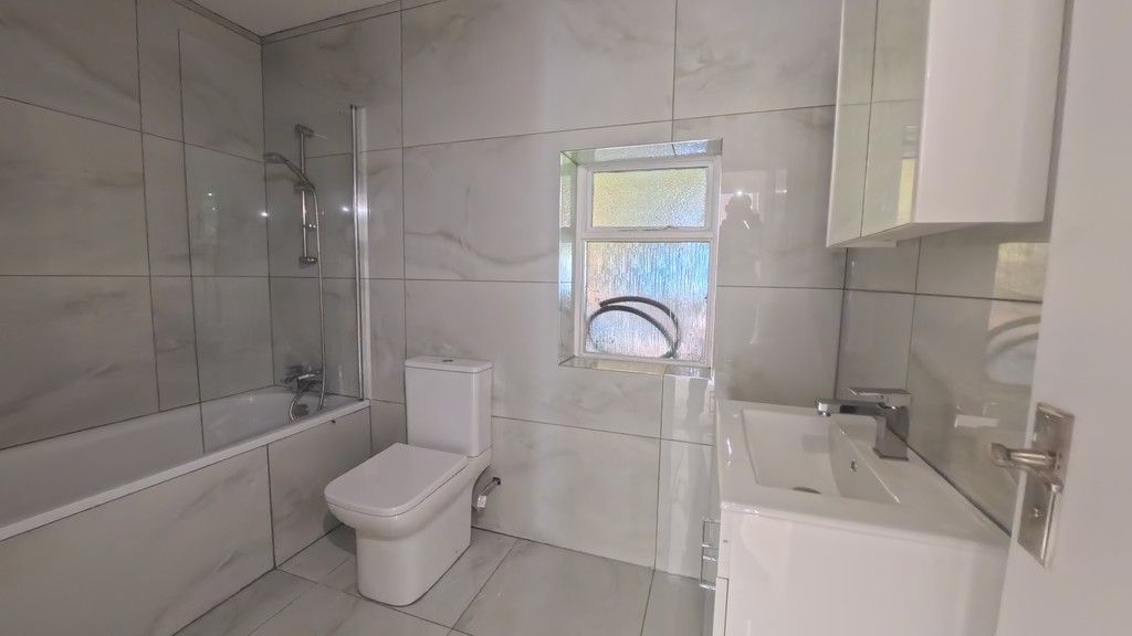 Additional image 7 of 2 bed flat to rentCharlton Road, Weston-Super-Mare BS23