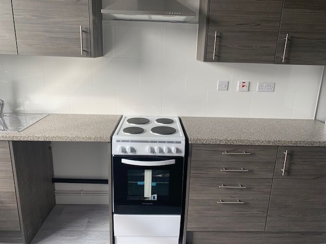 Additional image 4 of 3 bed flat to rentDallow Road, Luton LU1