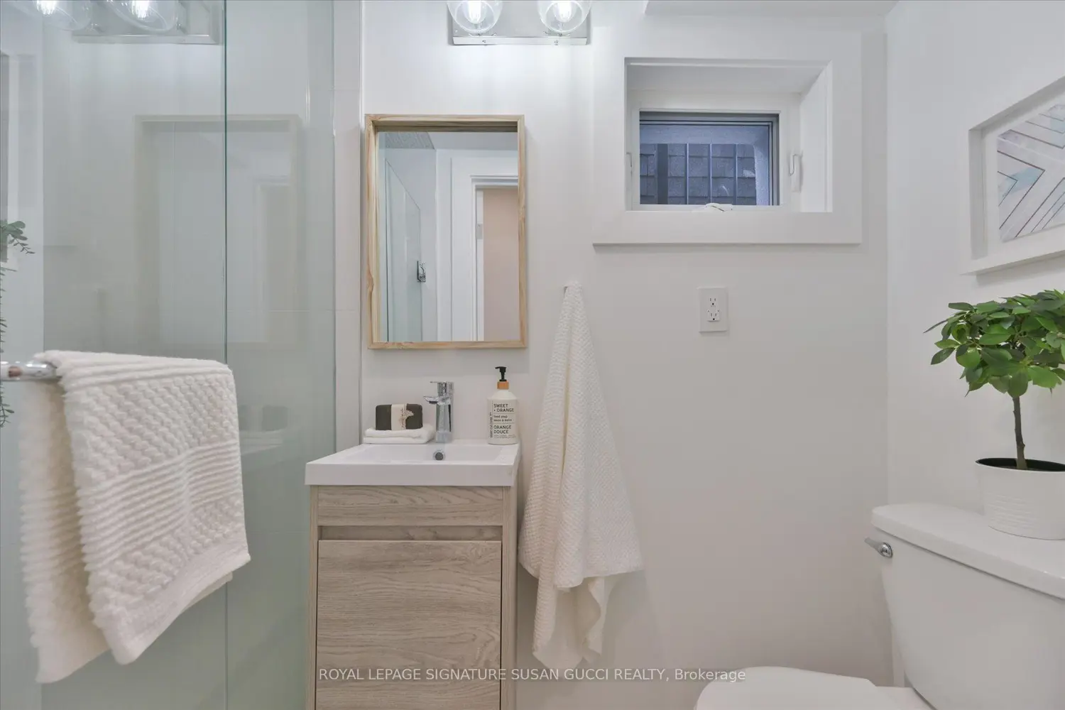 Additional image 8 of 223 Queensdale Avenue
