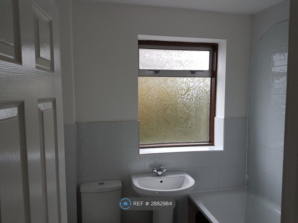 Additional image 9 of 3 bed semi-detached house to rentPennyfern Road, Greenock PA16