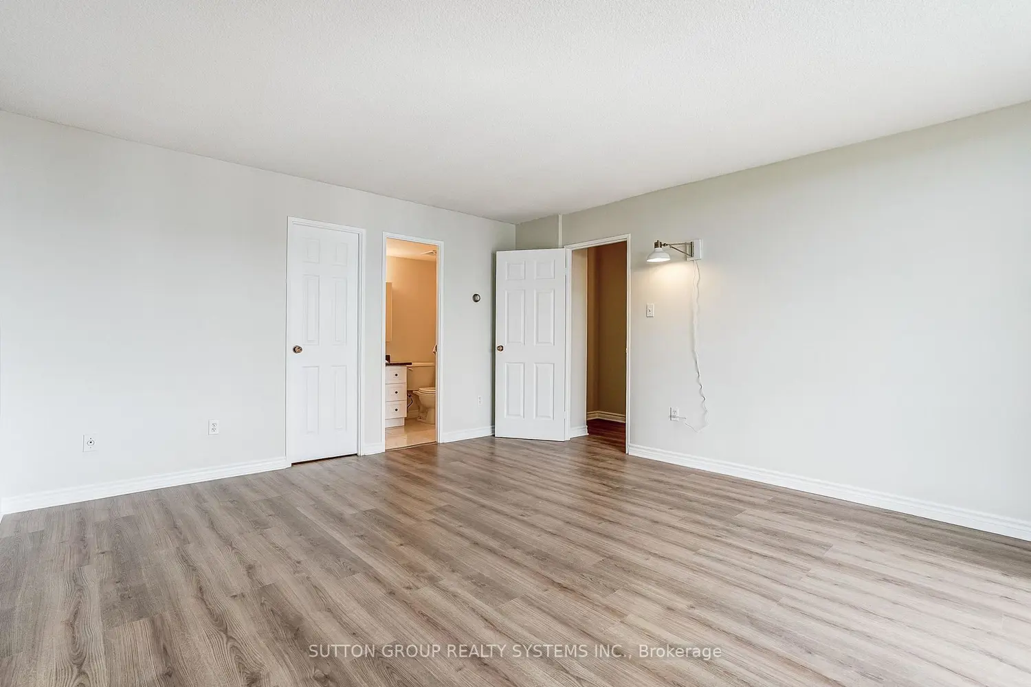Additional image 13 of 1100 Caven Street 1211