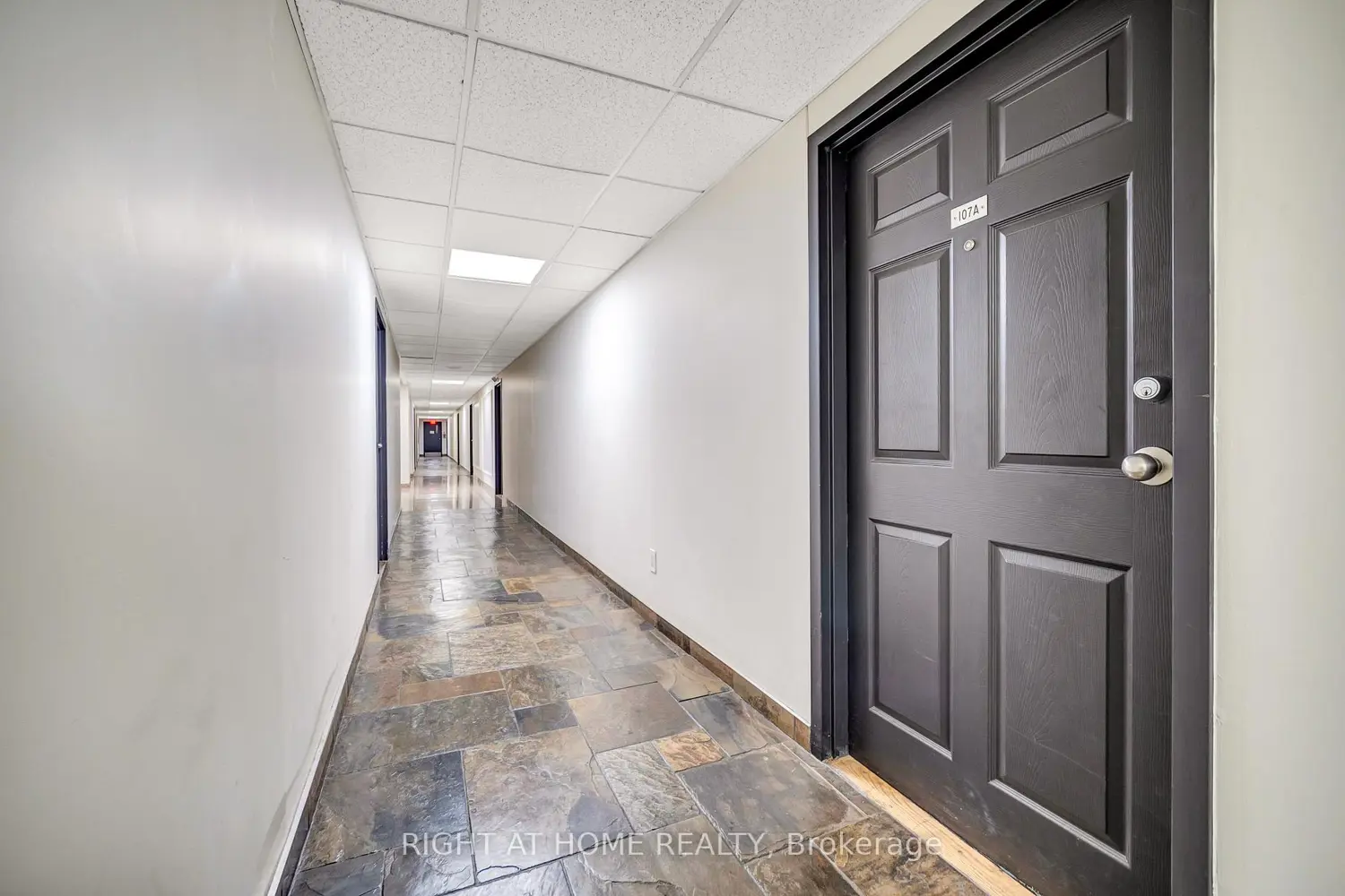 Additional image 4 of 7398 Yonge Street 107A