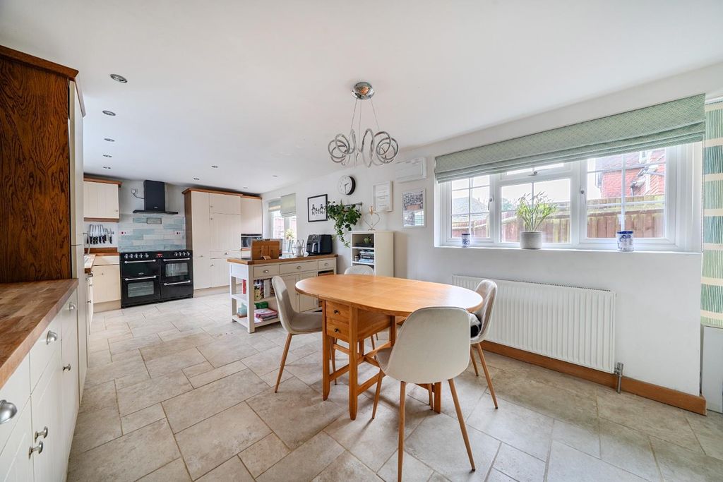 Additional image 3 of 5 bed detached house for saleUpper Vicarage Road, Kennington TN24