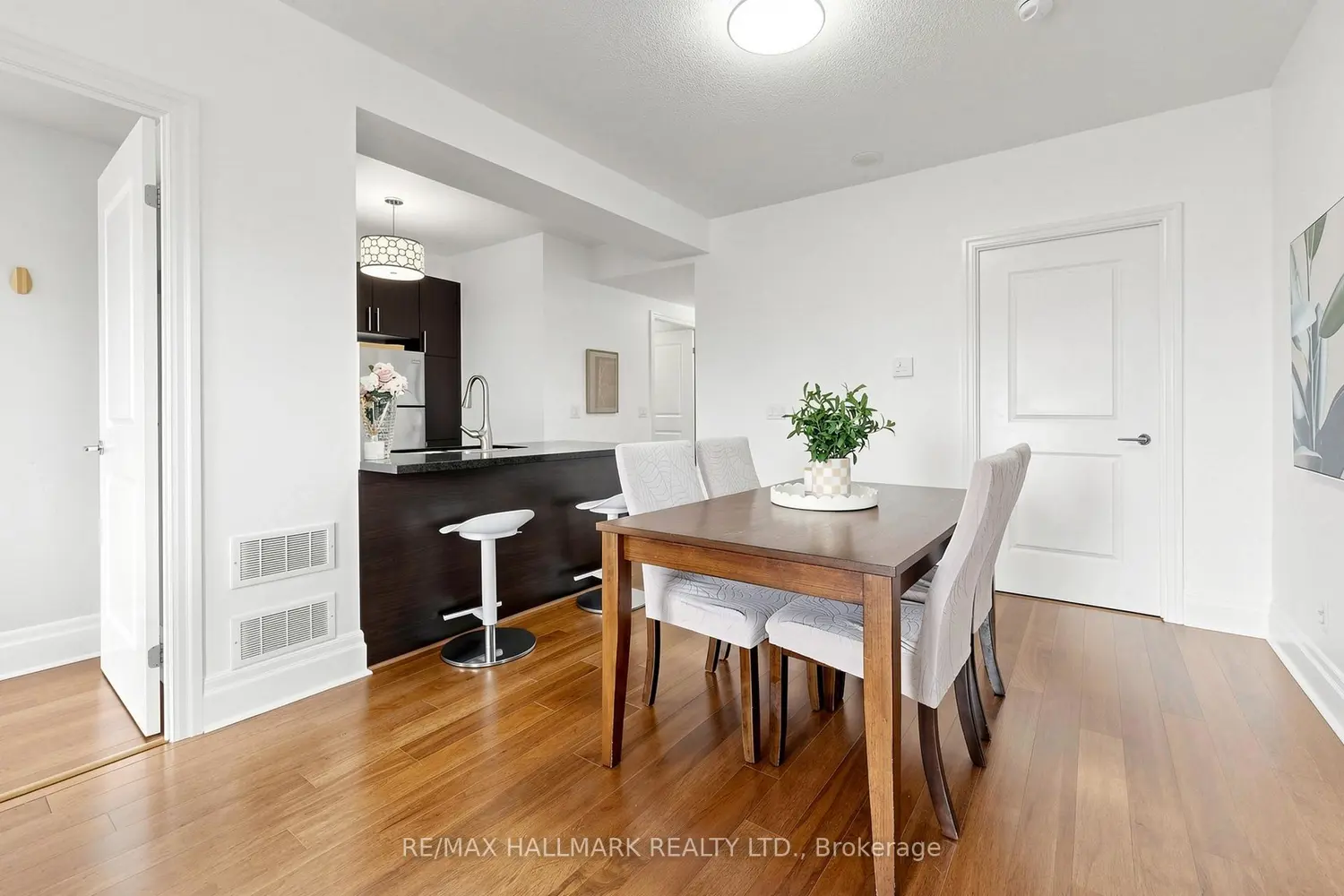 Additional image 7 of 151 Upper Duke Crescent 203