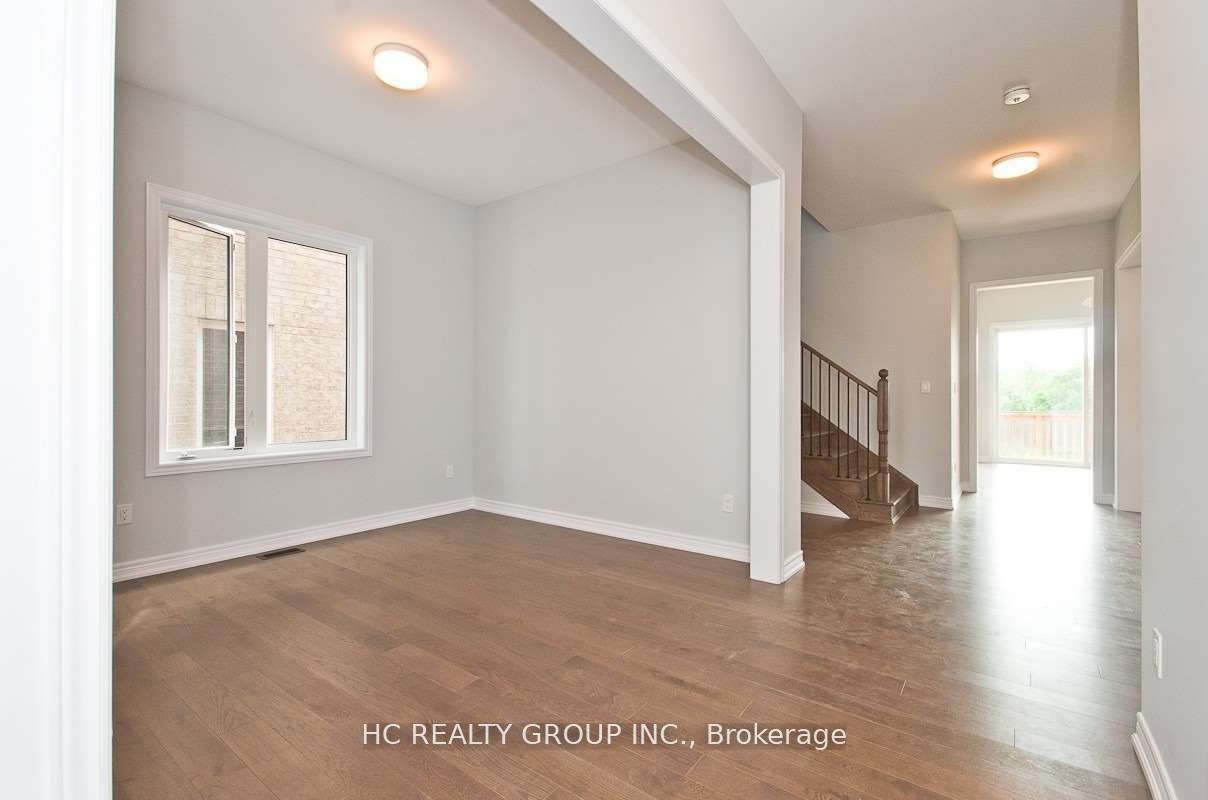 Additional image 4 of 92 Pine Hill Crescent, Aurora, ON, L4G 3X9