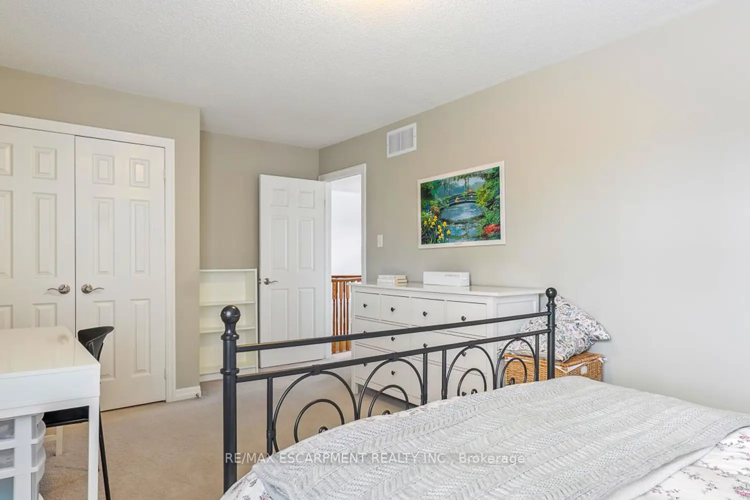 Additional image 13 of 2464 Pebblestone Court