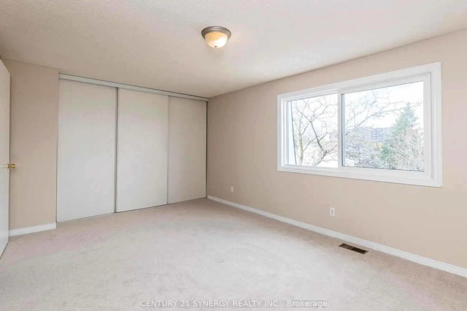 Additional image 11 of 2669 Southvale Crescent 34