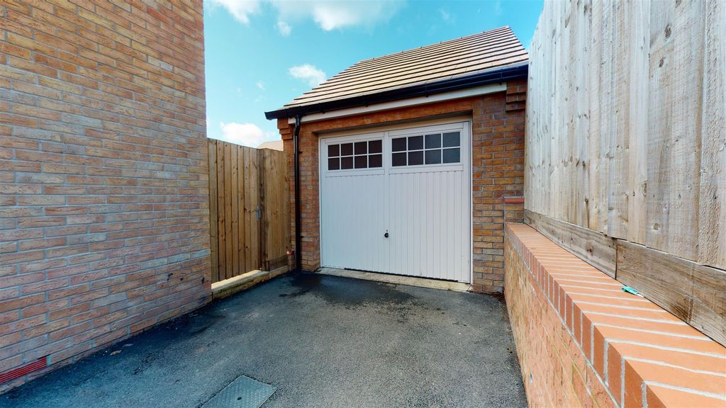 Additional image 11 of 4 bed semi-detached house to rentBarrowfield Drive, Stamford PE9