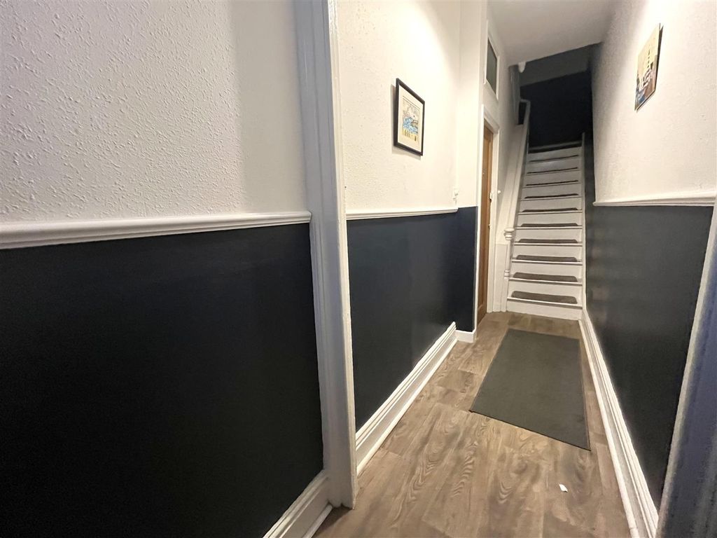 Additional image 11 of 1 bed flat for saleGloucester Street, Weymouth DT4
