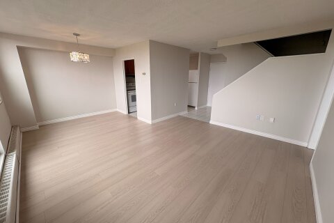 Additional image 8 of 327-1050 Stainton Drive, Mississauga, ON, L5C 2T7