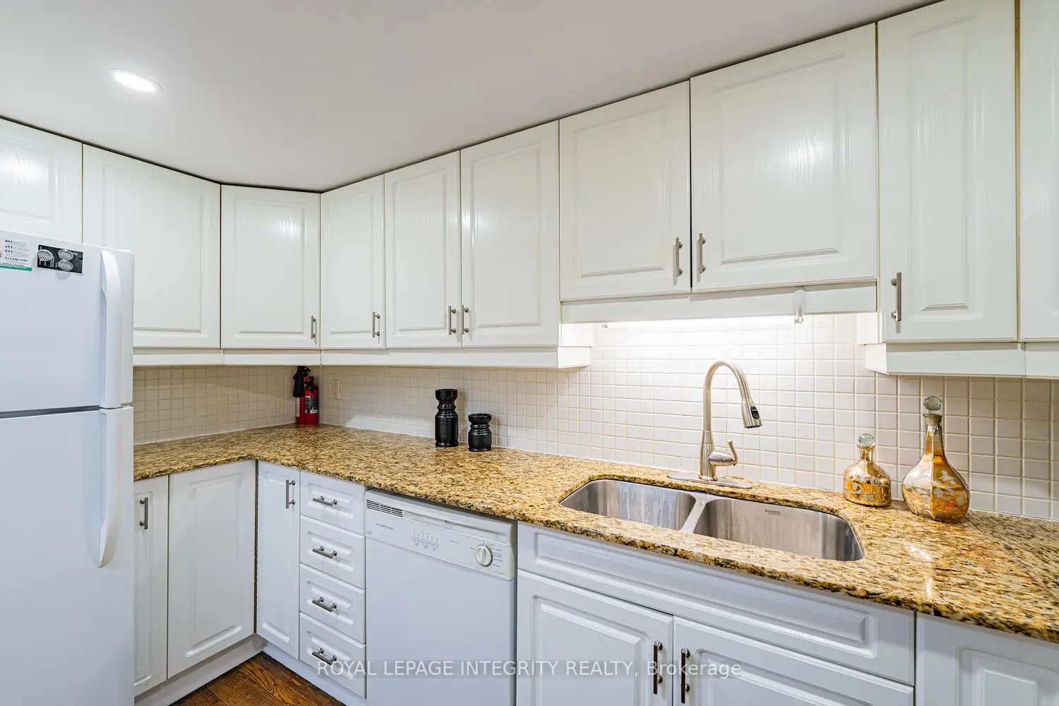 222 Russell Avenue 103 photo 5