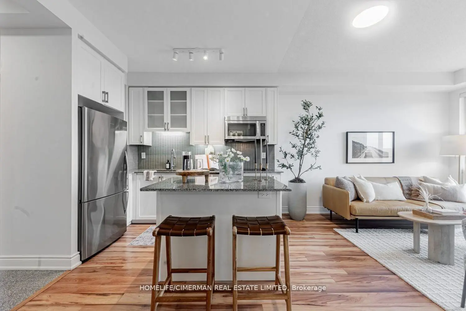 Additional image 3 of 9090 Yonge Street 1211B