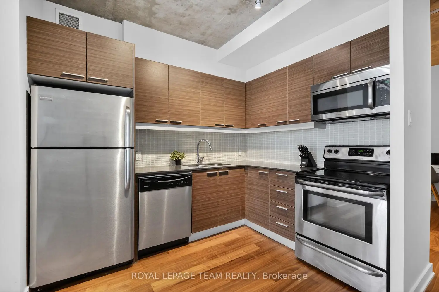 Additional image 13 of 349 Mcleod Street 421