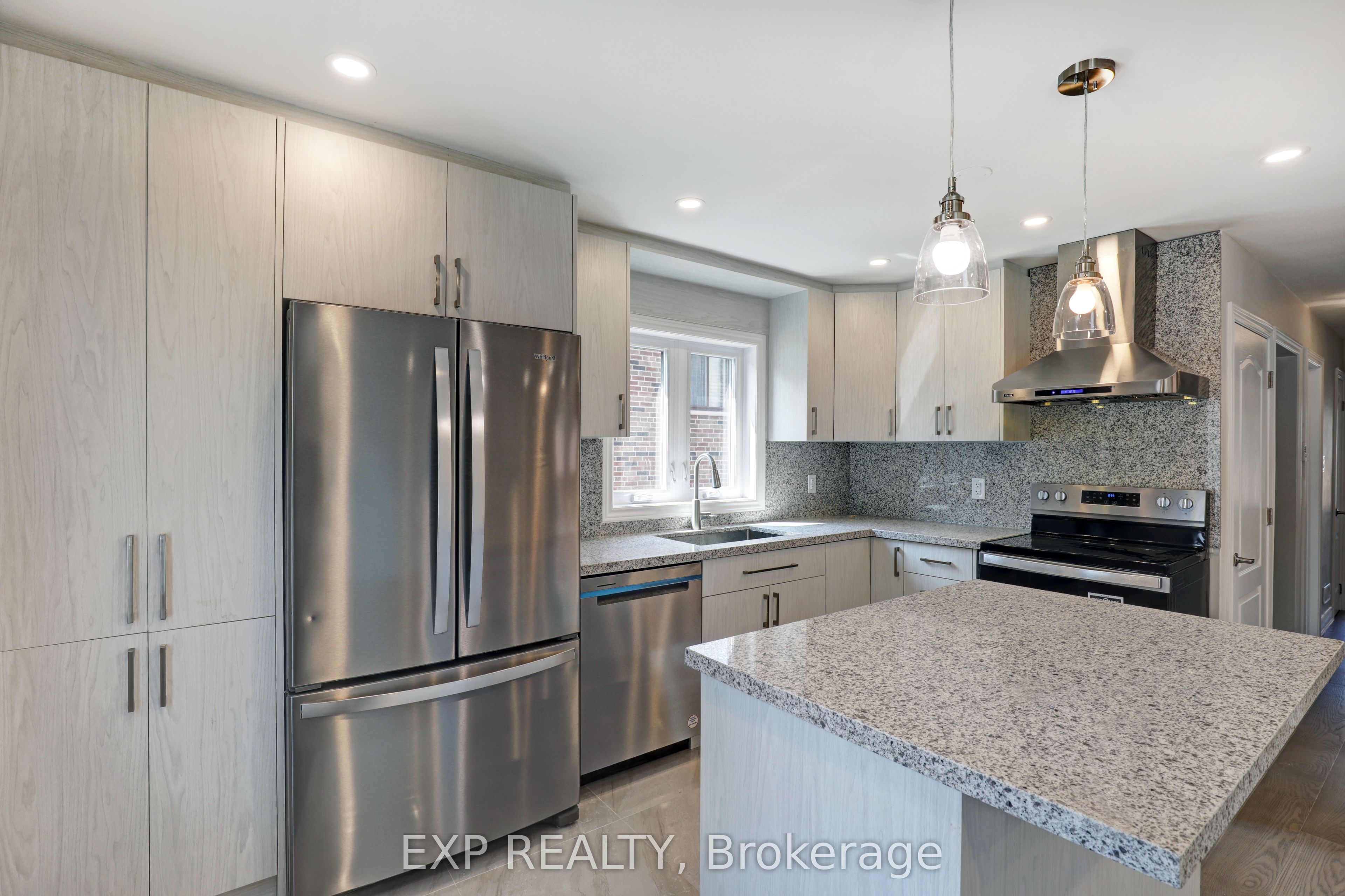 Additional image 3 of Main-432 Mortimer Avenue, Toronto, ON, M4J 2G9