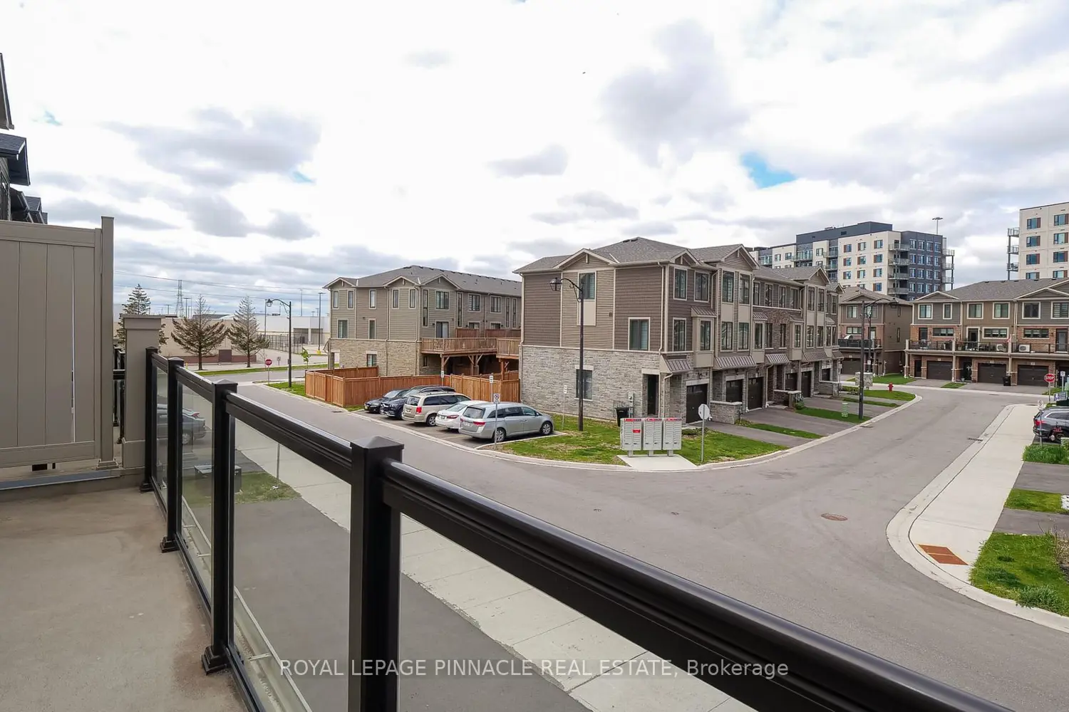 Additional image 9 of 100 Hollywood Court 8