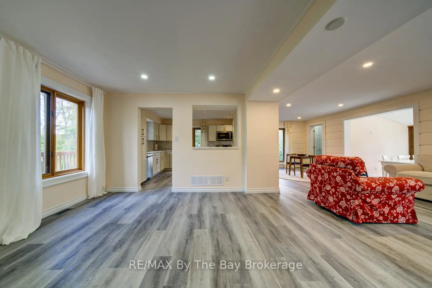 Additional image 9 of 646 Oxbow Park Drive