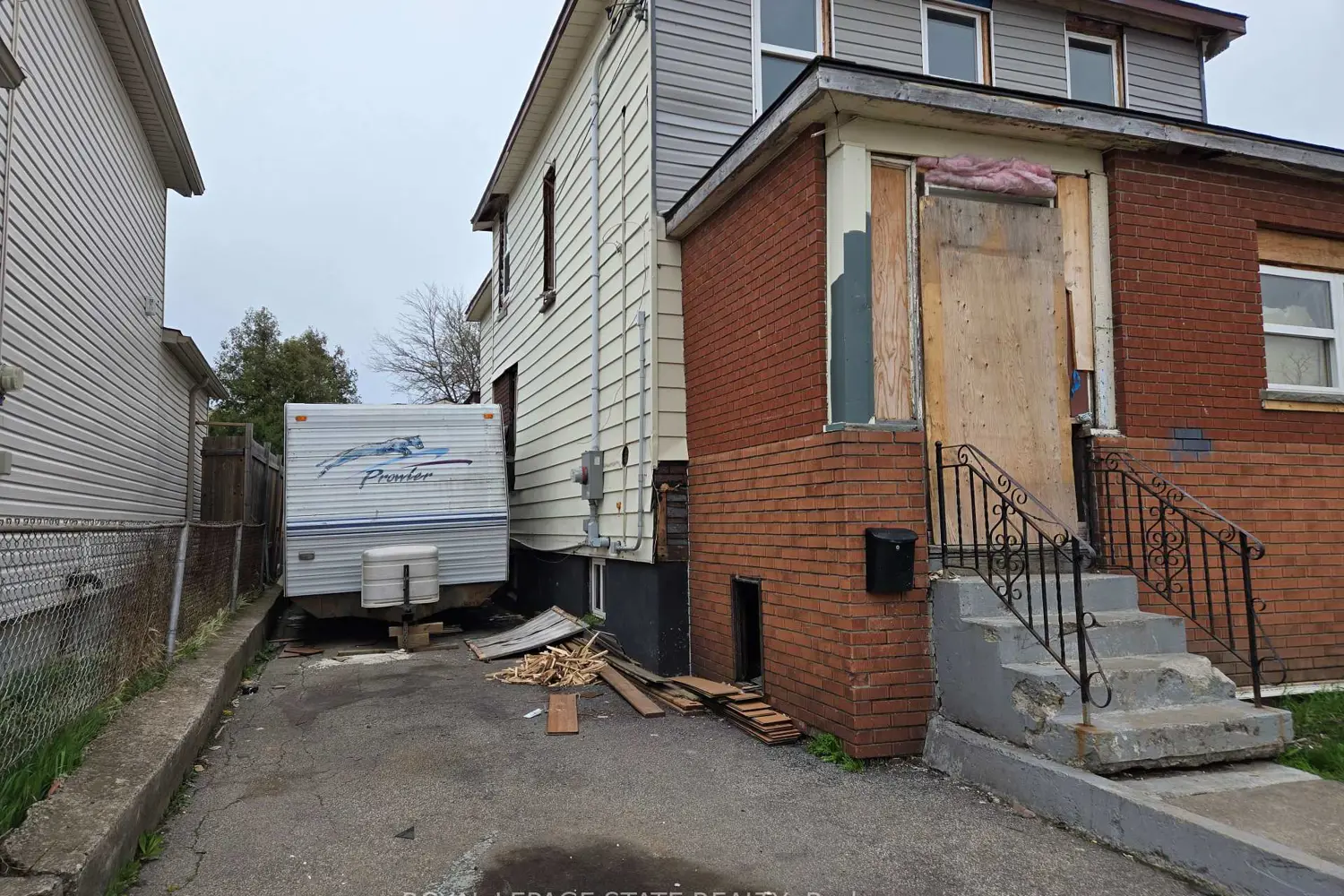 Additional image 10 of 4550 Crysler Avenue