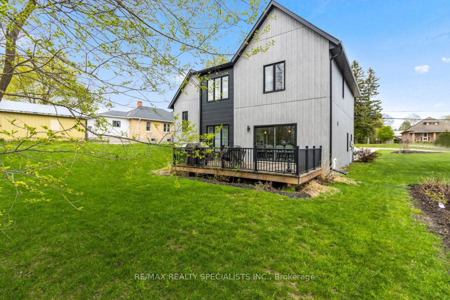Additional image 5 of 1076 7Th Avenue