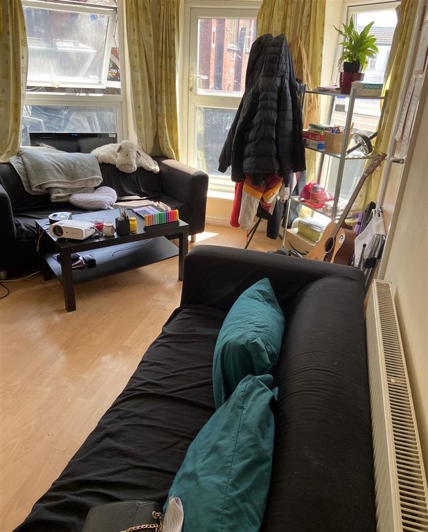 Additional image 2 of 2 bed flat to rentAlbany Road, Roath CF24