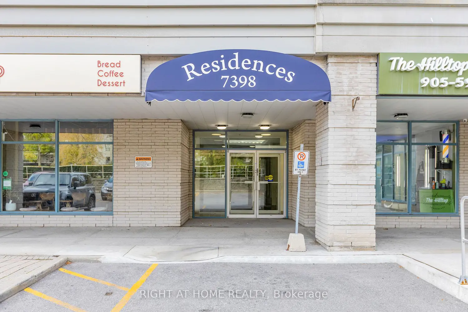 Additional image 2 of 7398 Yonge Street 107A