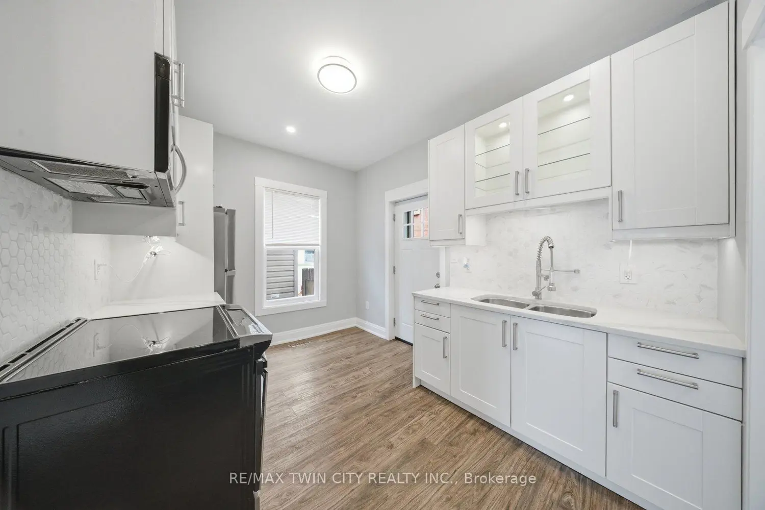 Additional image 6 of 76 Grey Street