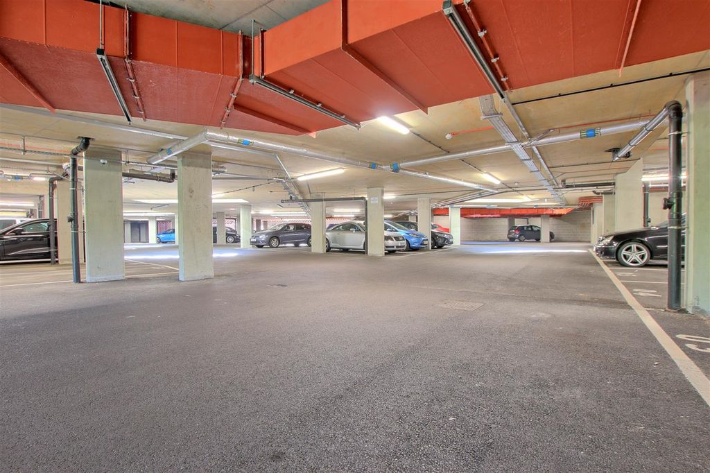 Additional image 14 of 2 bed flat for saleHering Road, Trumpington, Cambridge CB2
