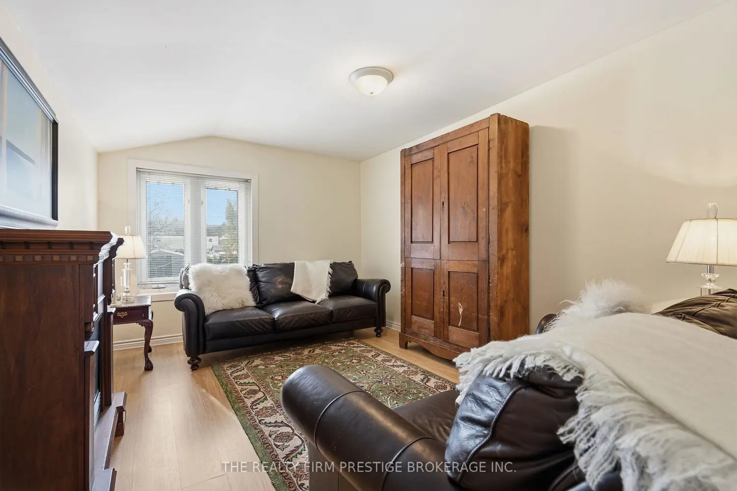 Additional image 9 of 367 St James Street