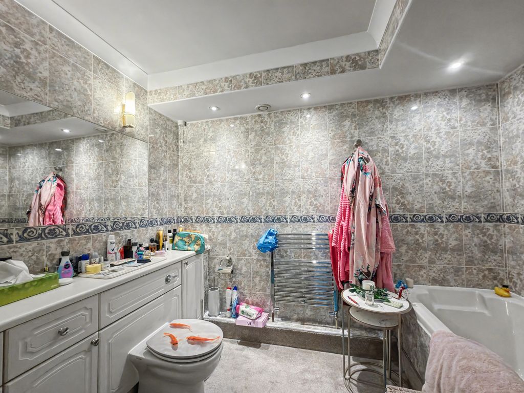 Additional image 12 of 3 bed flat for saleHarbour Watch, 391 Sandbanks Road, Poole BH14
