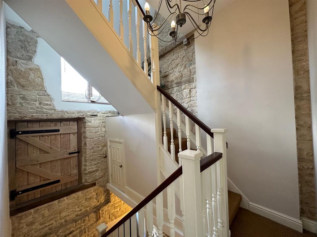 Additional image 6 of 2 bed terraced house to rentChurch Street, St Martins, Stamford PE9