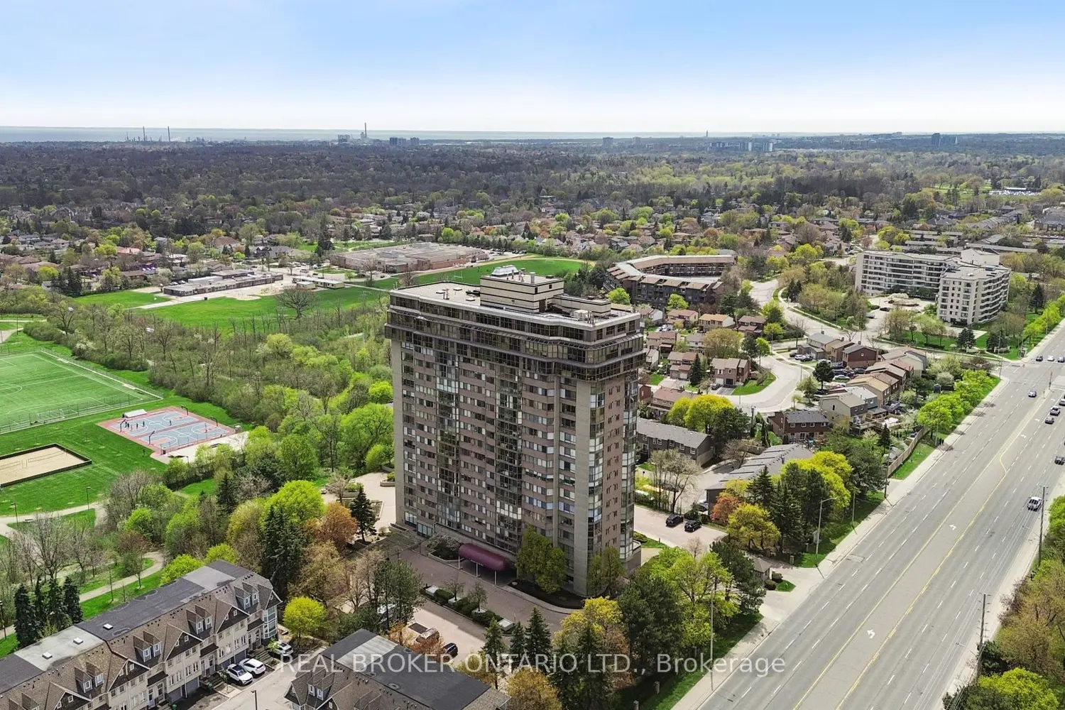 Additional image 19 of 880 Dundas Street 503