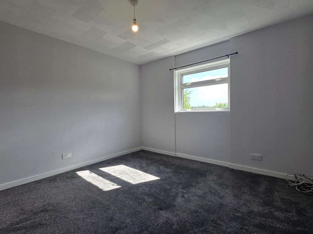 Additional image 12 of 2 bed flat to rentIona Court, Perth PH1