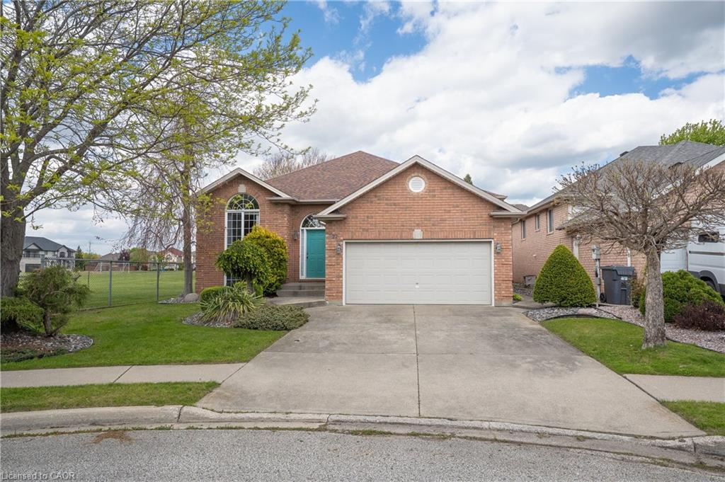 822 Marcuz Court, Windsor, ON, N9G 3C5