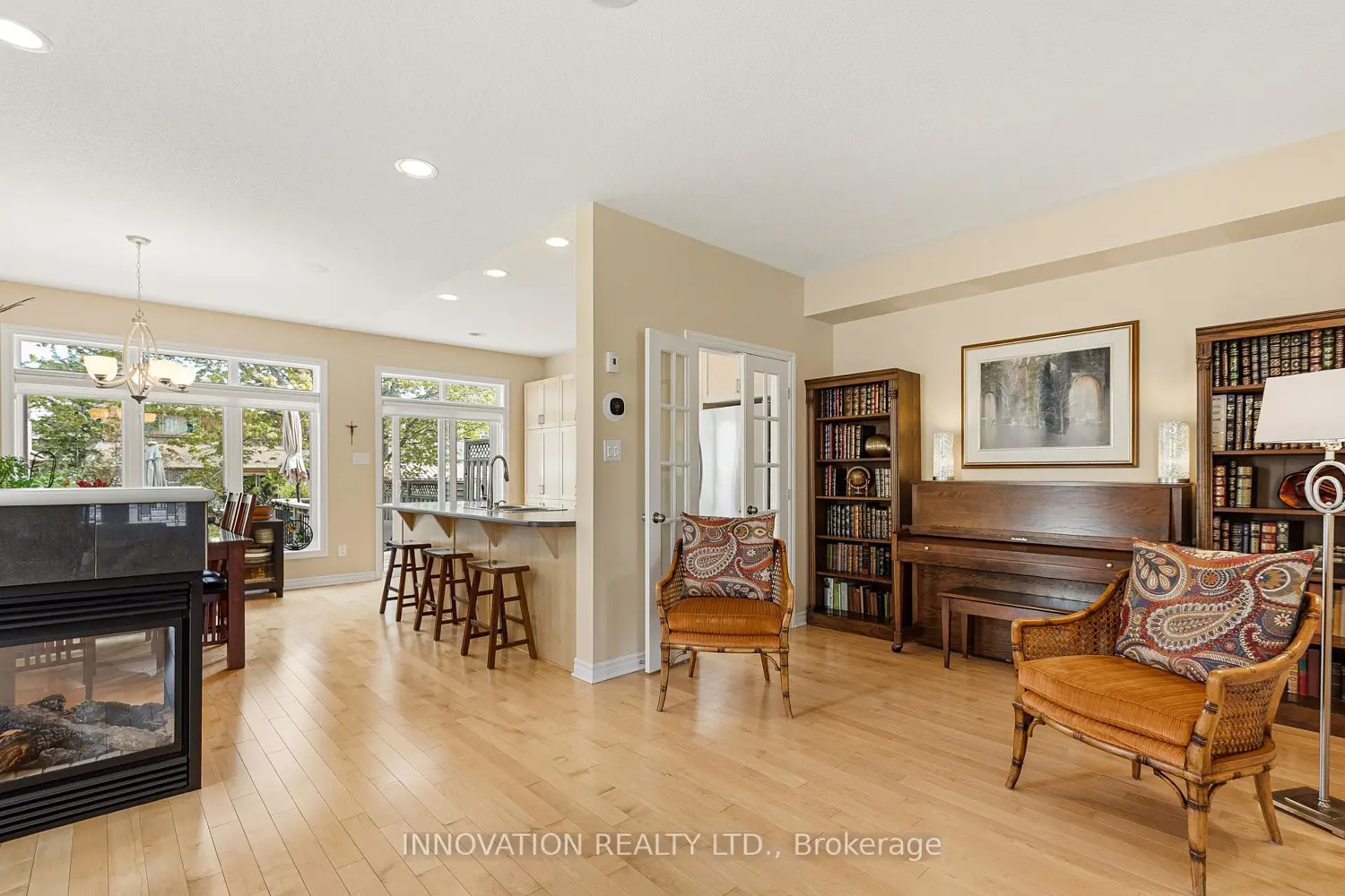 Additional image 7 of 372 Kingbrook Drive