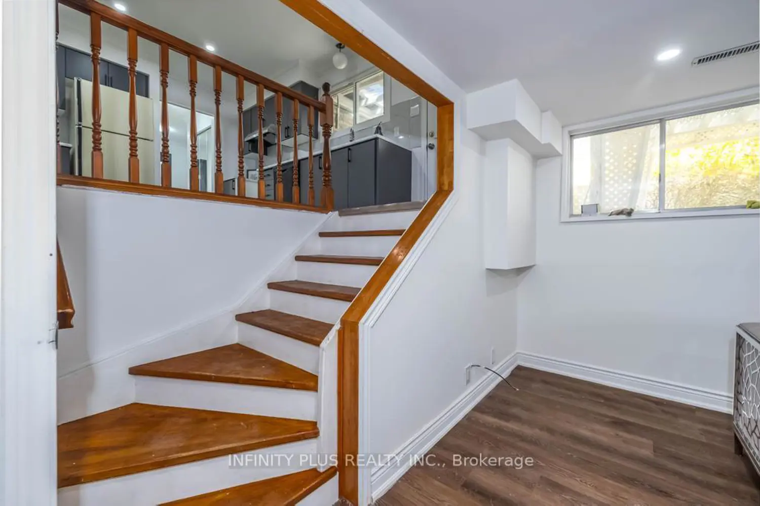 Additional image 18 of 180 St Jerome Crescent