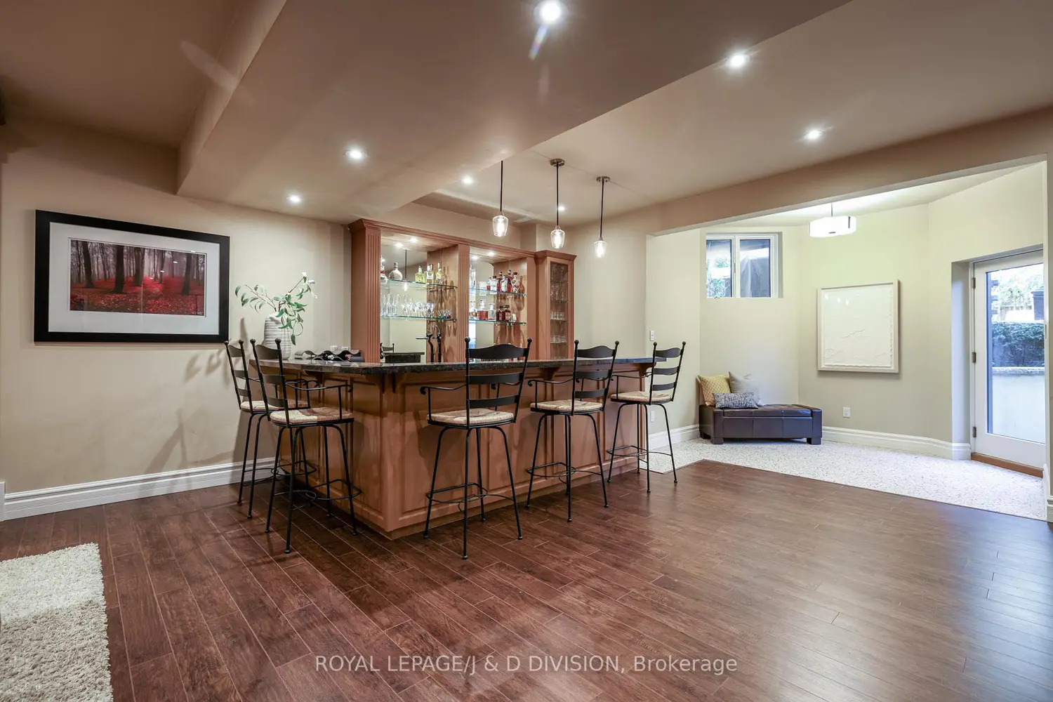 Additional image 18 of 82 Munro Boulevard