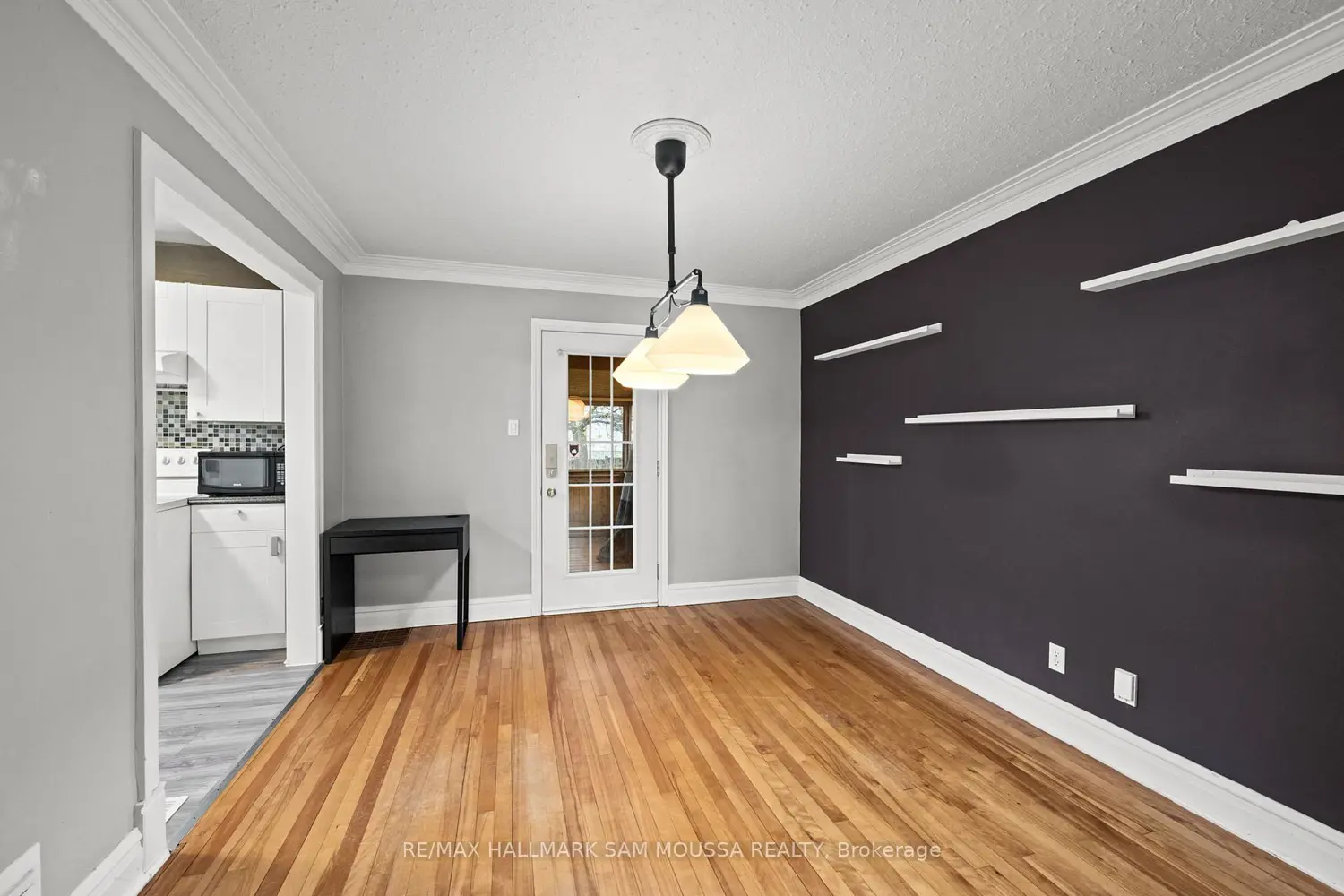 378 Byron Avenue photo 5